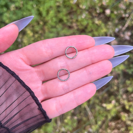 Carved Septum Clicker: Stainless Steel Hinged Nose Ring 16G 8mm