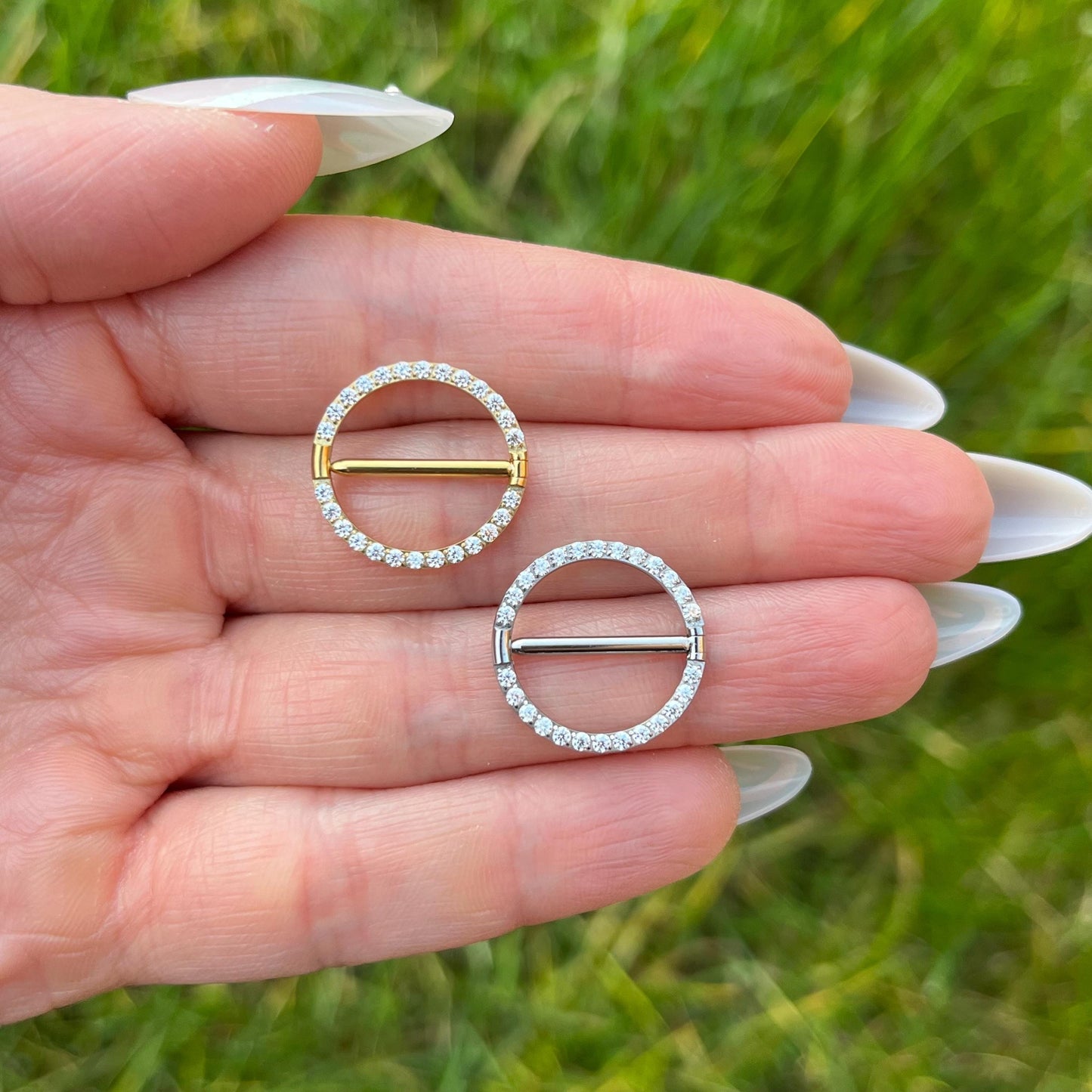Circular Titanium Nipple Bars with Crystal Gems: 14G 14mm