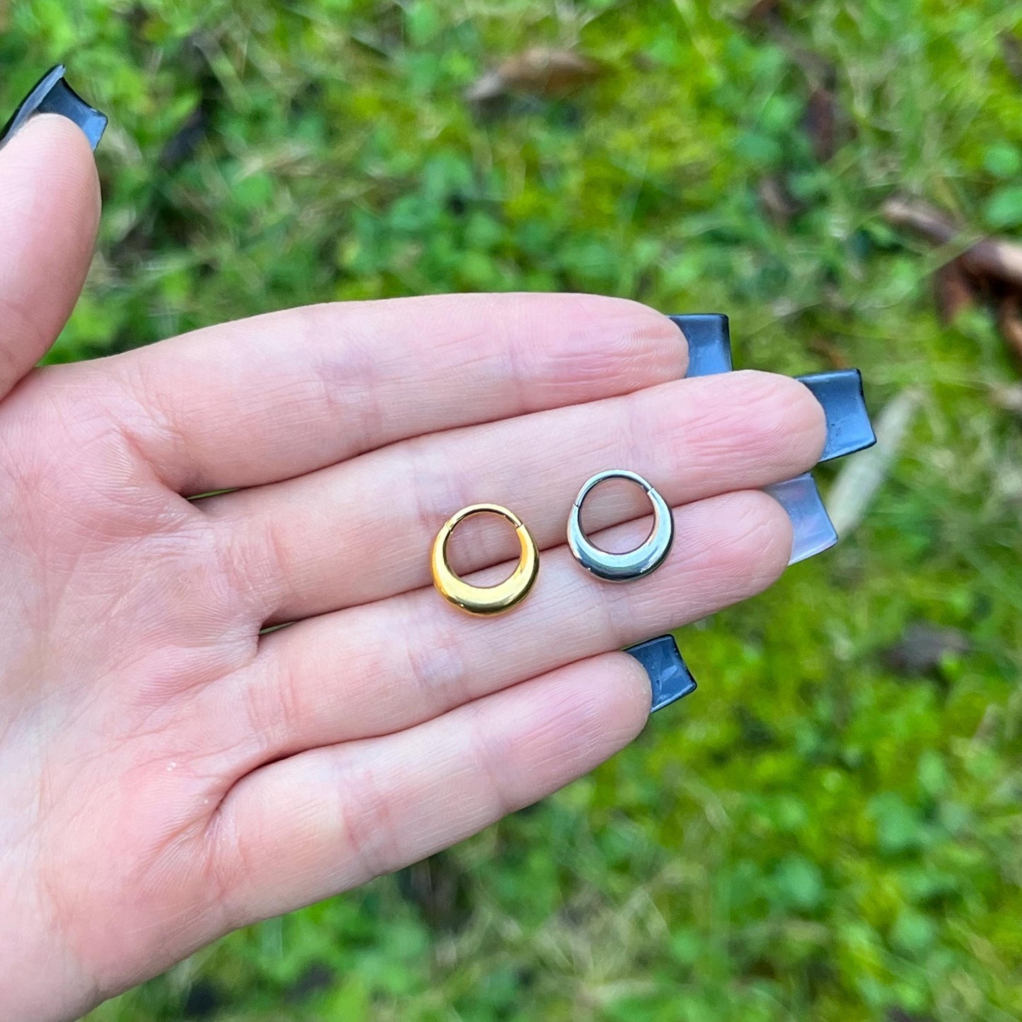 Minimalist Hinged Septum Ring: Titanium Clicker, 16G (1.2mm) Silver/Gold