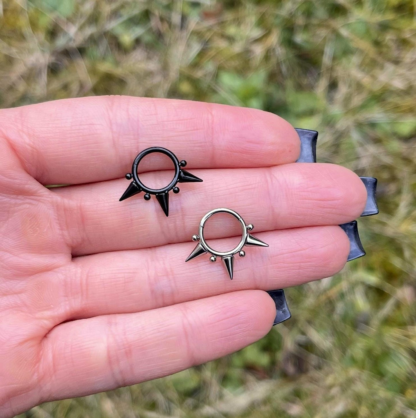 Gothic Spike Septum Clicker: Titanium Hinged Nose Ring, 8mm/10mm