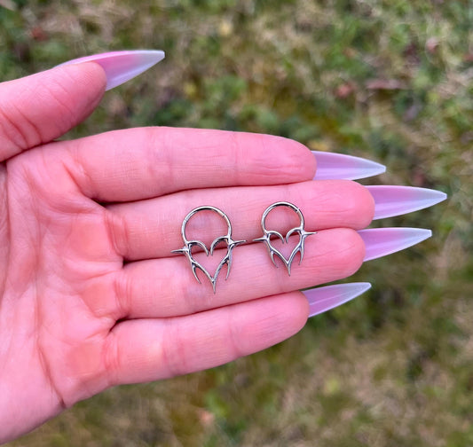 Titanium Heart Septum Clicker: Goth Punk Nose Ring, 16G 8mm/10mm