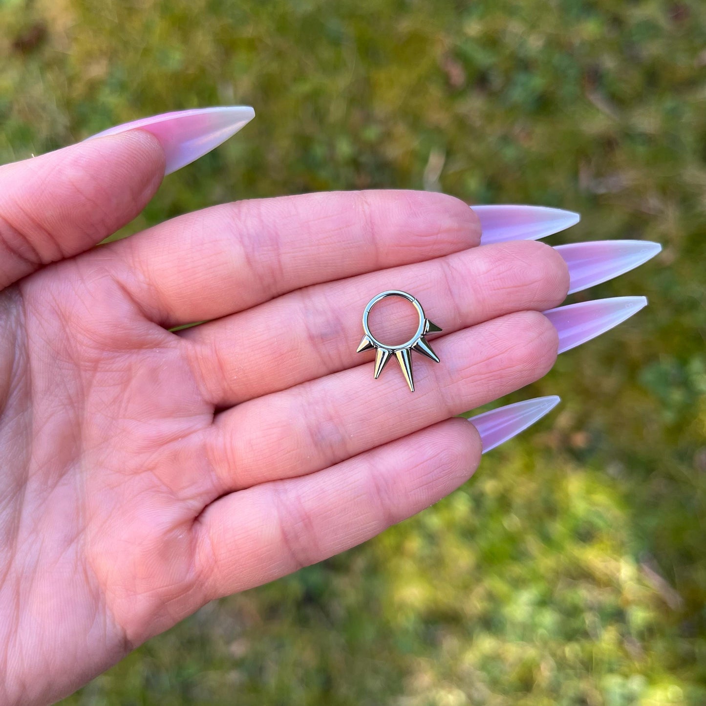Spiky Septum Clicker: Stainless Steel Hinged Nose Ring 16G 8mm