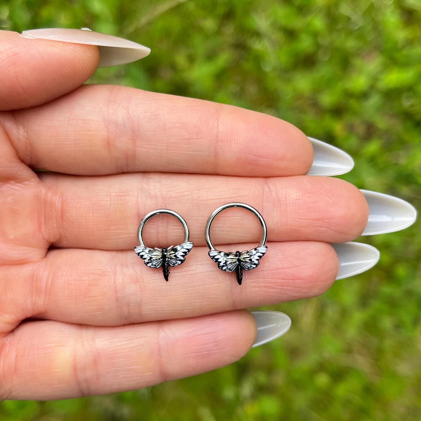 Butterfly Septum Ring: Surgical Steel Hinged Hoop, 16G 8mm/10mm