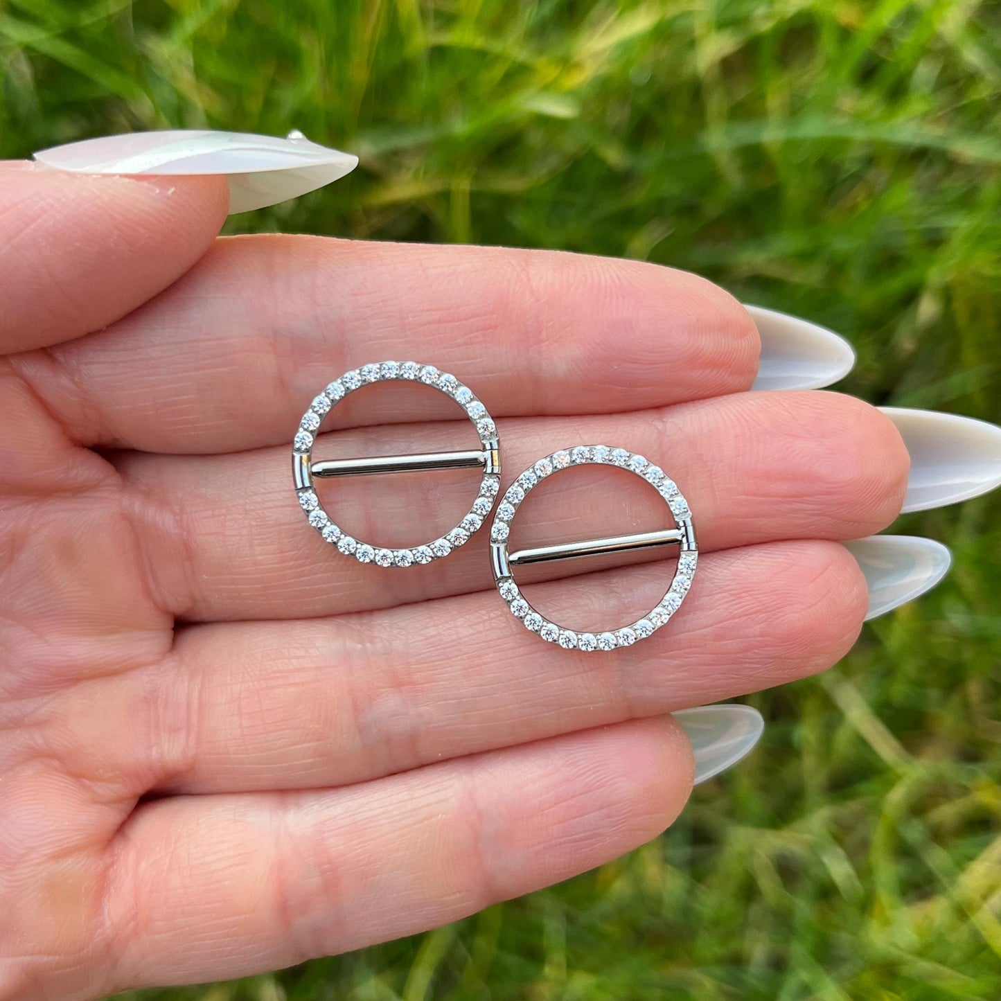 Circular Titanium Nipple Bars with Crystal Gems: 14G 14mm