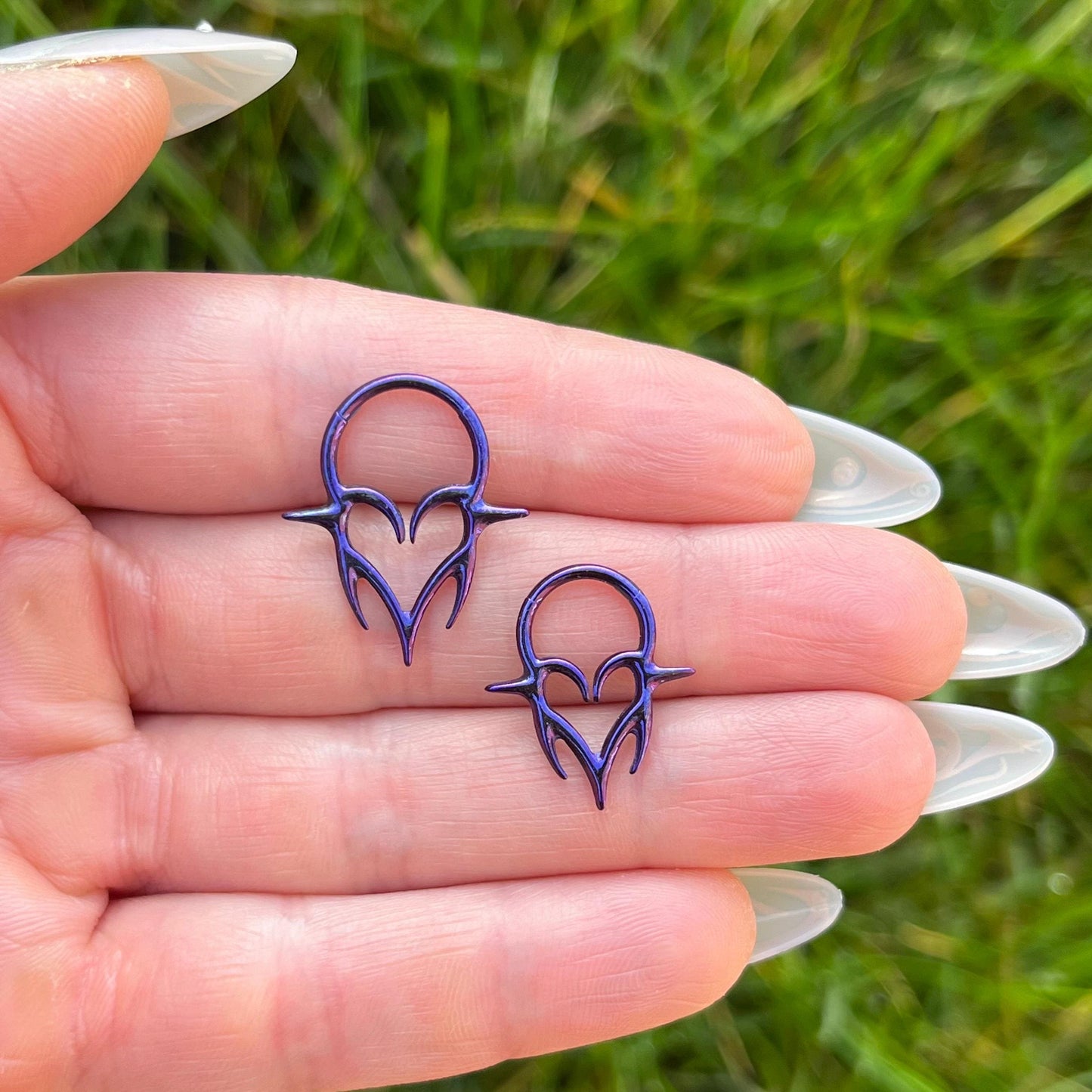 Titanium Heart Septum Clicker: Goth Punk Nose Ring, 16G 8mm/10mm