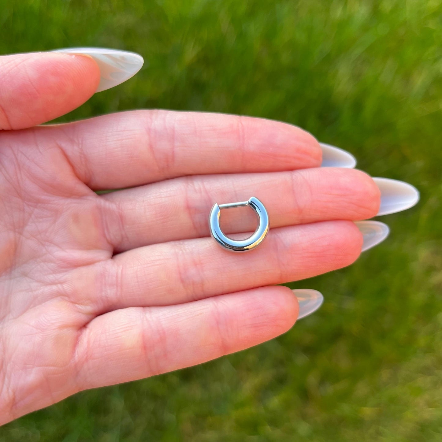 Chunky Hinged Septum Ring: Surgical Steel Clicker, 16G/14G, Silver/Gold