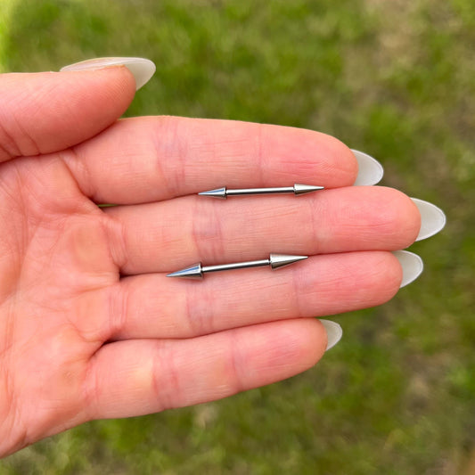 Spikey Titanium Bridge Barbell - Gothic Punk Piercing (14G/1.6mm)