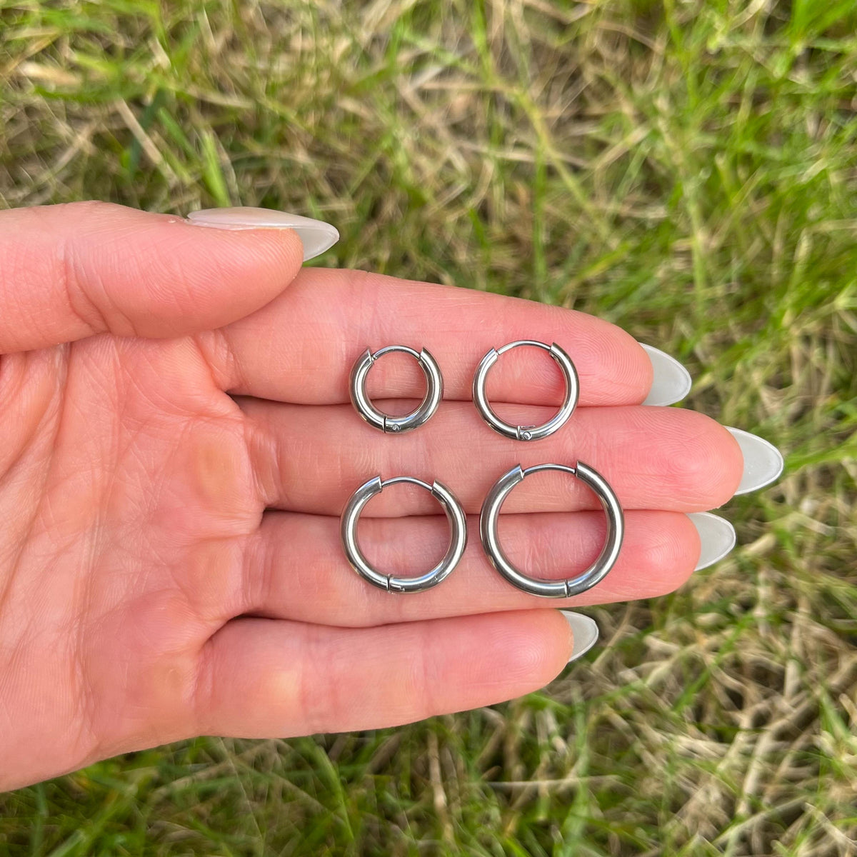 Silver/Black Stainless Steel Hoop Earrings: 2.5mm Thickness | 8mm/10mm/12mm/14mm